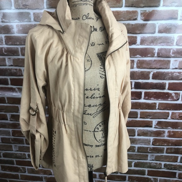 Black Label Pink hooded jacket - Picture 3 of 8